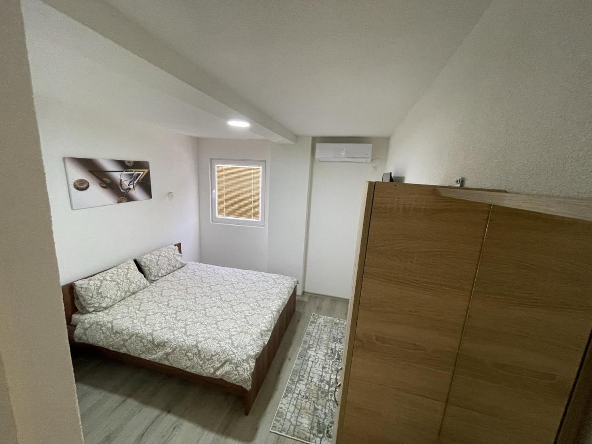 Vila 5 Hotel Prilep Exterior photo